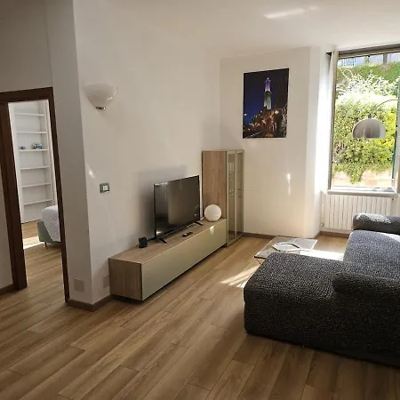 Апартаменты Casaplaya In Vernazhola *